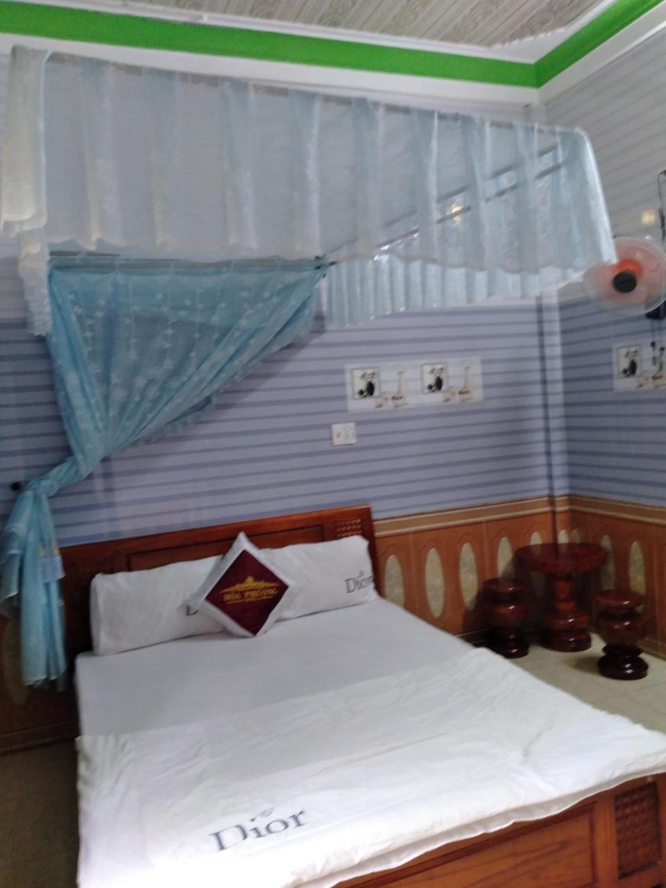 Hoa Phuong Guesthouse Dong Ha Bagian luar foto