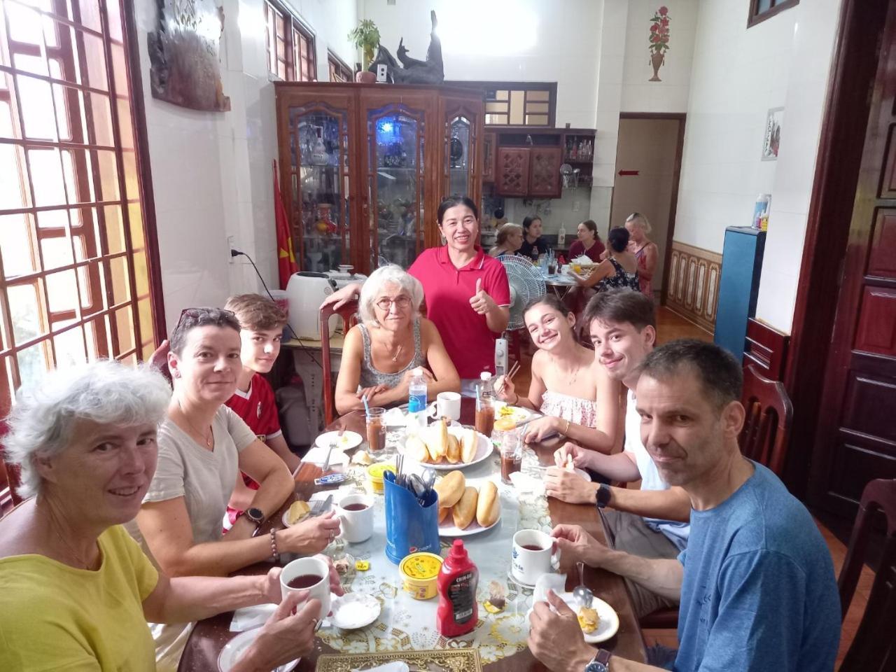 Hoa Phuong Guesthouse Dong Ha Bagian luar foto