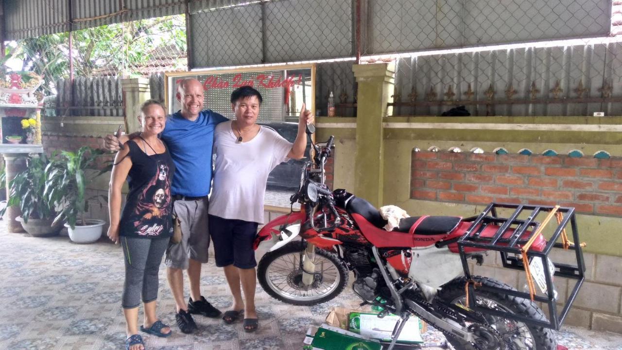 Hoa Phuong Guesthouse Dong Ha Bagian luar foto